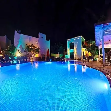 호텔 Derin Bodrum 검벳